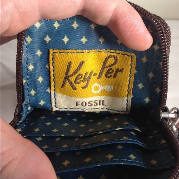 Fossil Key-Per Cell Phone Wristlet - Picture 3 of 4